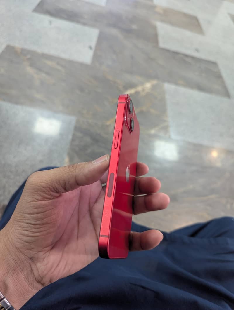 Apple iPhone 13 1