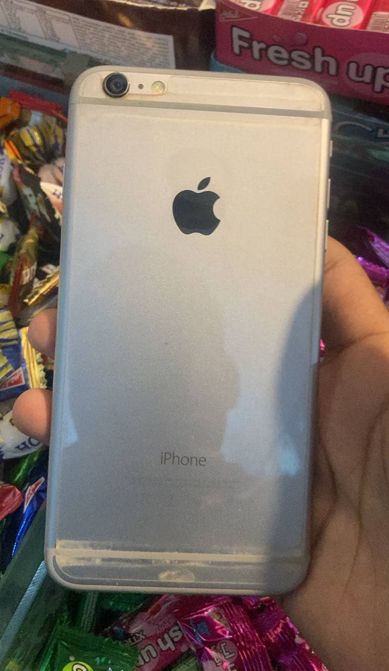Apple iPhone 6S Plus 3
