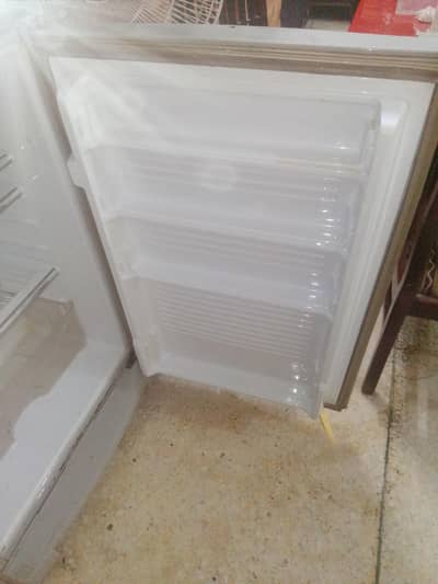 Dawlance fridge good condition.