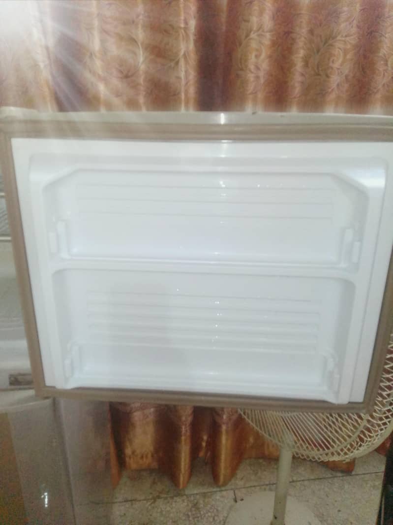 Dawlance fridge good condition. 1