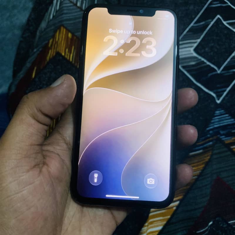 Apple iPhone 11 Pro 1
