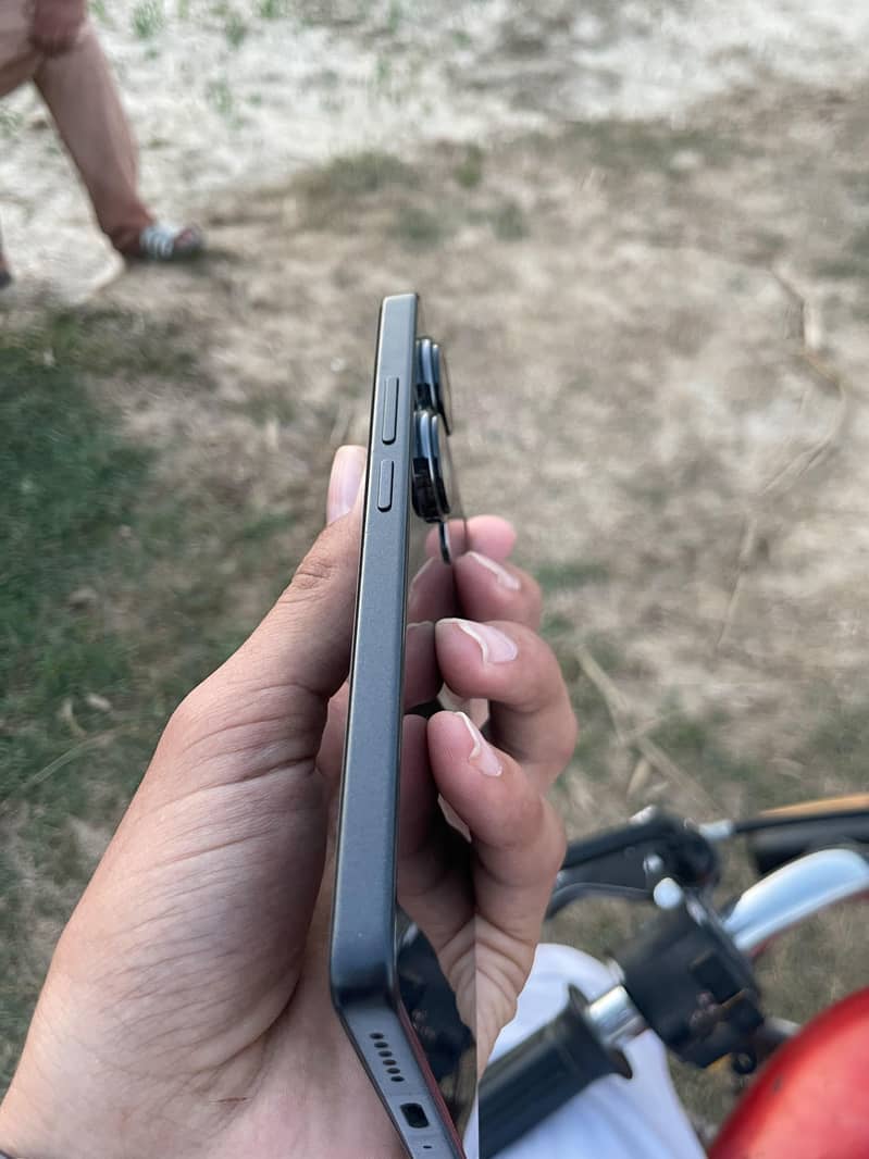 Xiaomi Redmi Note 13 Pro 1