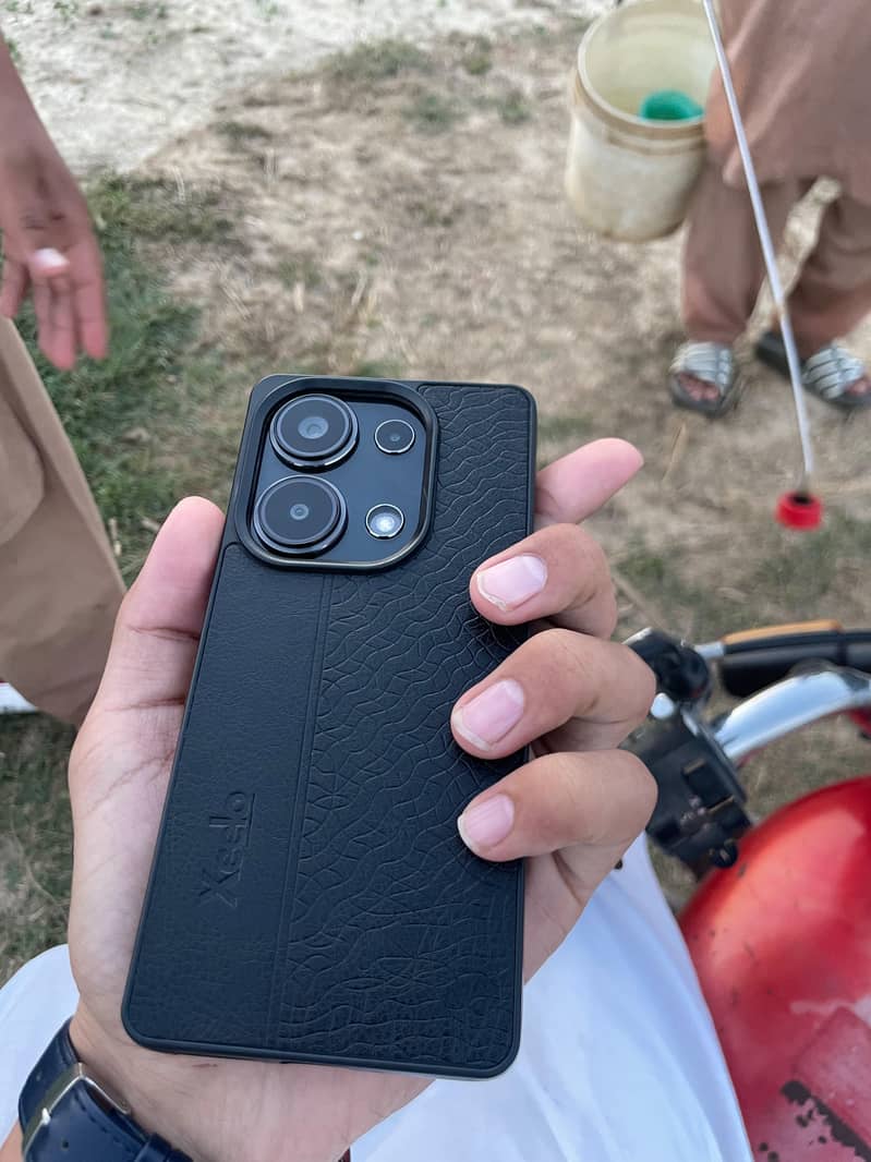 Xiaomi Redmi Note 13 Pro 4