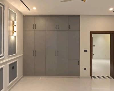 Investors Should Sale This House Located Ideally In B-17