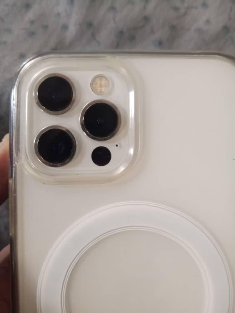 Apple iPhone 12 Pro 1