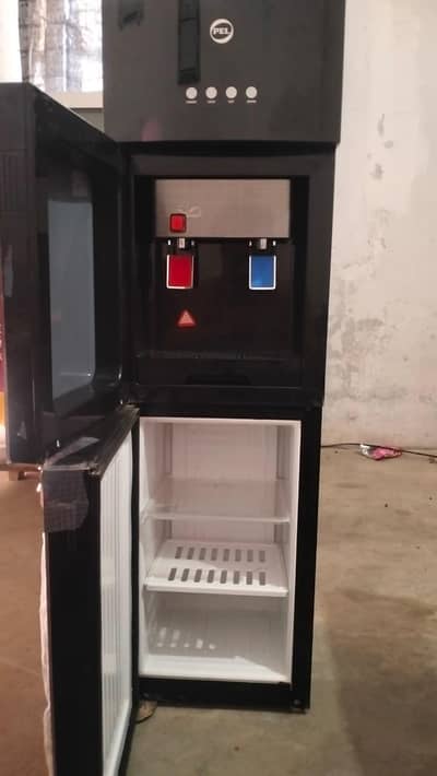 PEL Water Dispenser (crystal door )