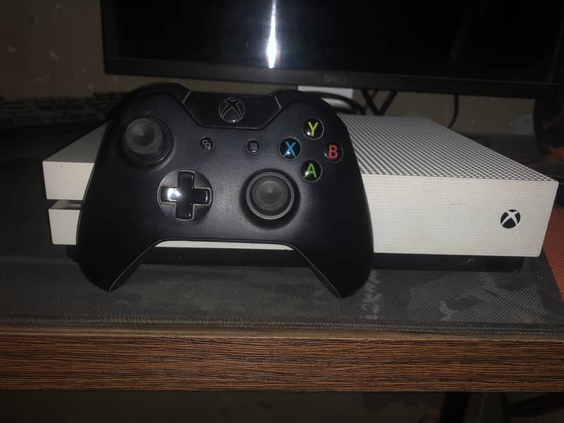 Xbox One S 2