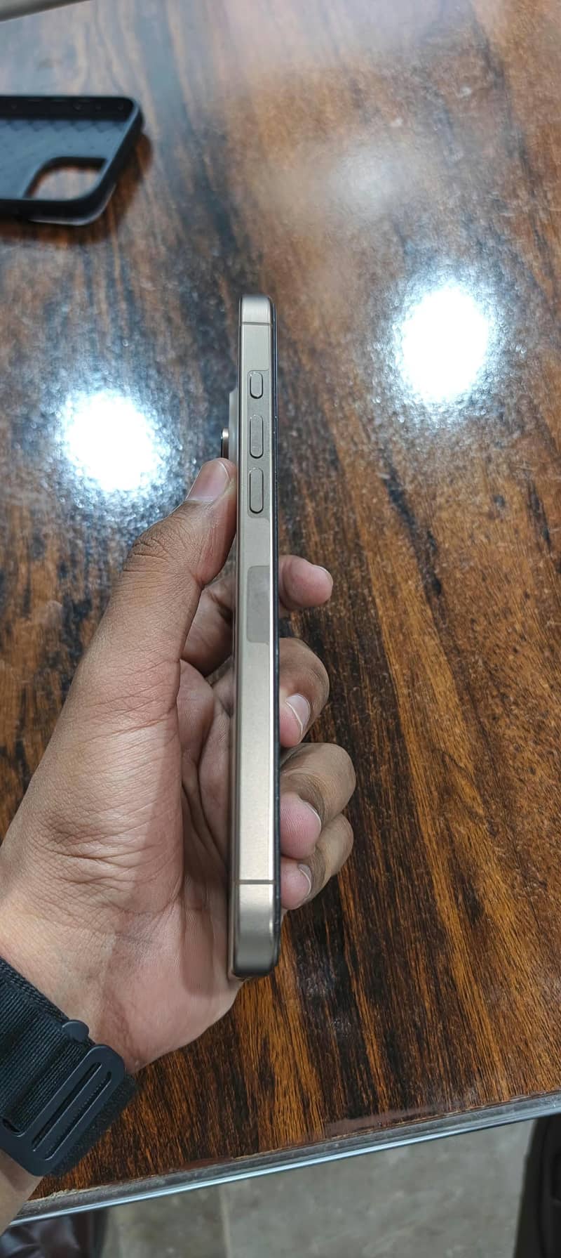 Apple iPhone 16 Pro Max 6