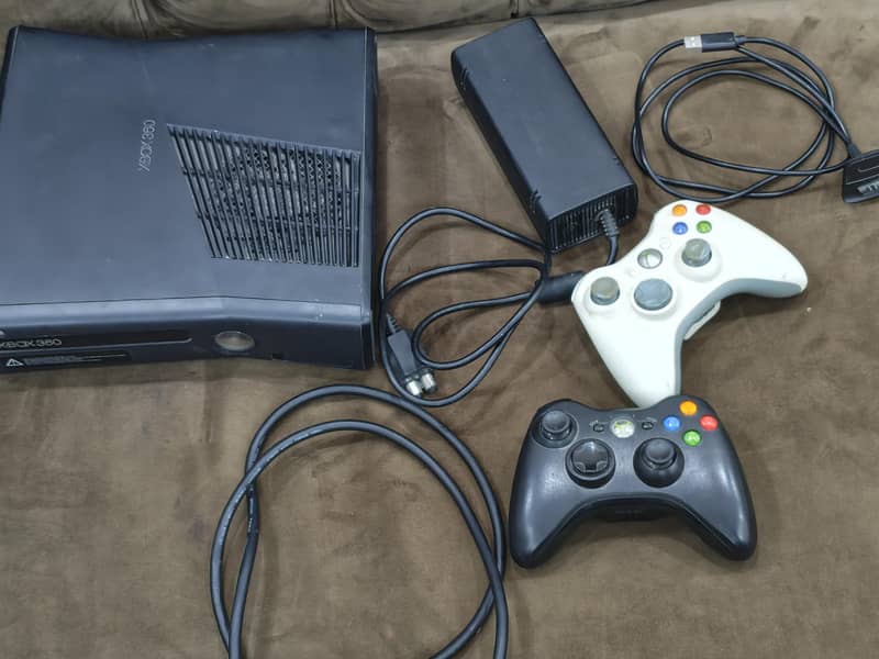 Xbox 360 slim 1