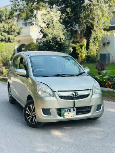 Daihatsu Mira 2011