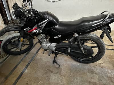 Yamaha YBR G