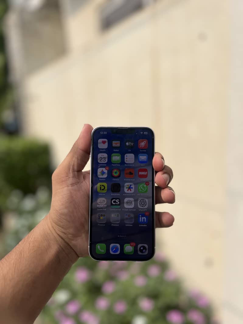 Apple iPhone 14 3