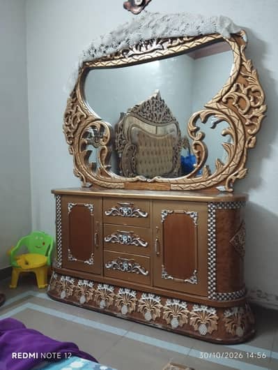 Bed with side tables and dressing