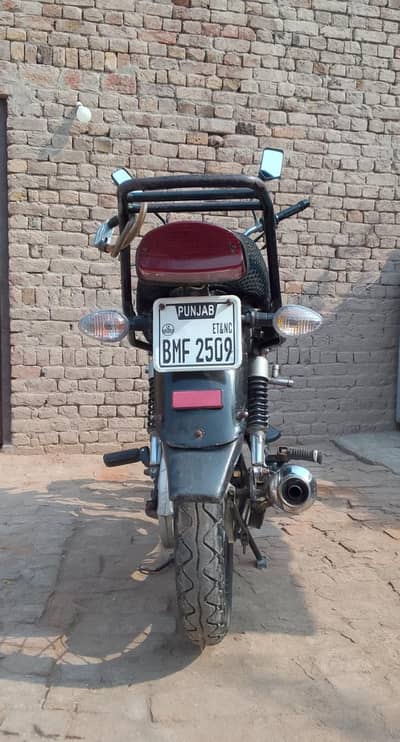Suzuki GS 150 Model 2017 Black