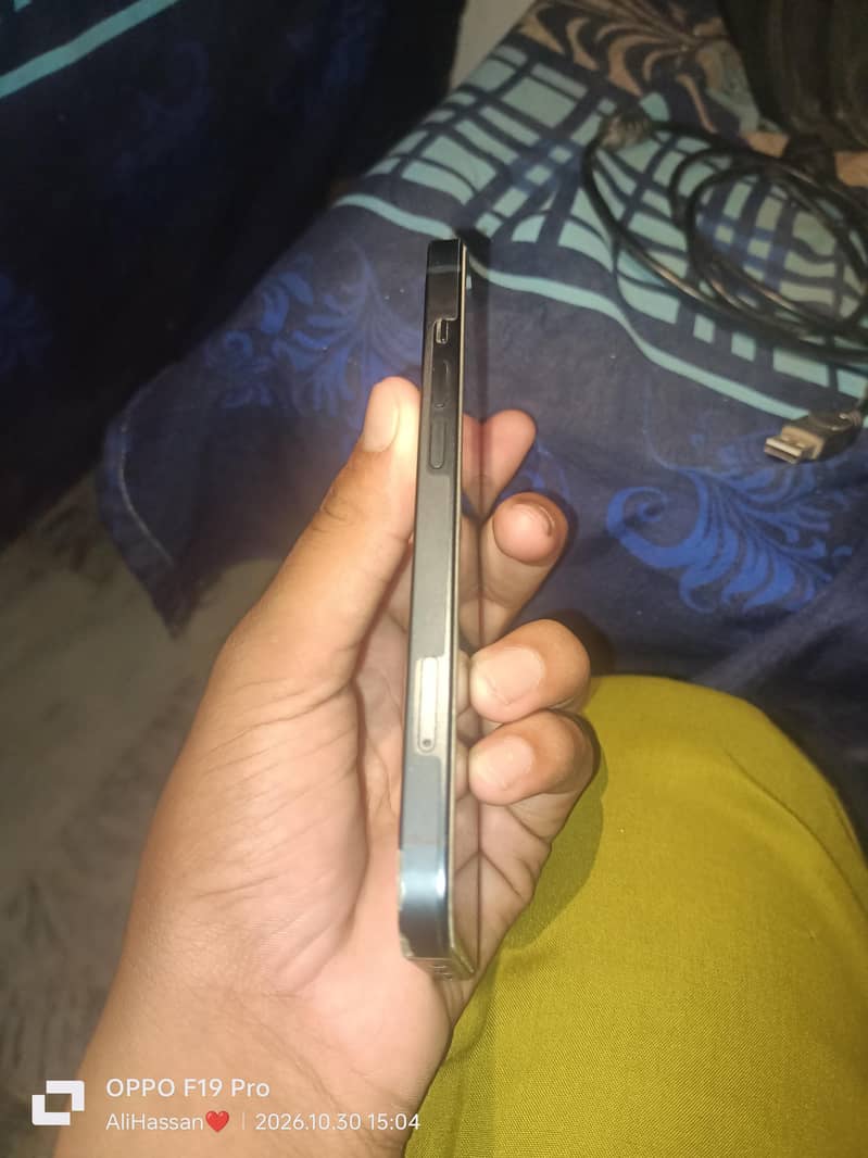 Apple iPhone 13 3