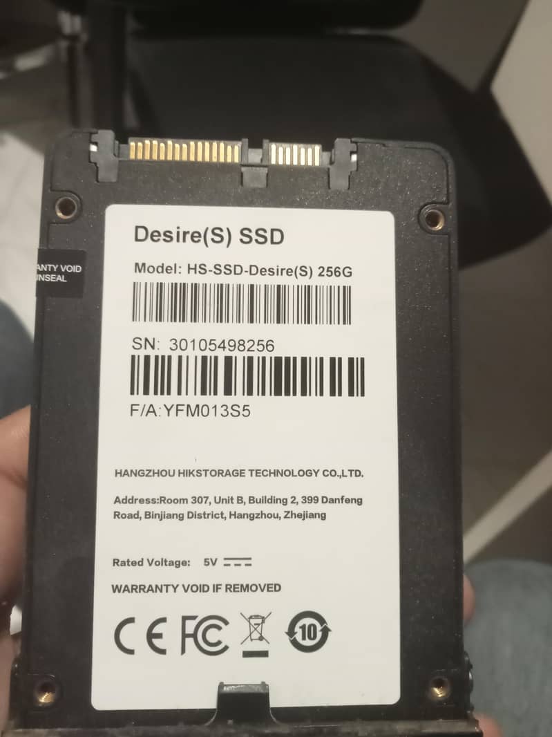 256 SSD SATA   + SSD case 1