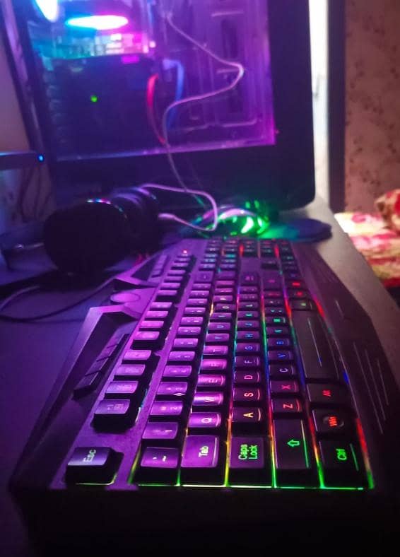 Gaming PC ( 6 fans RGB gaming sonic case ) 1