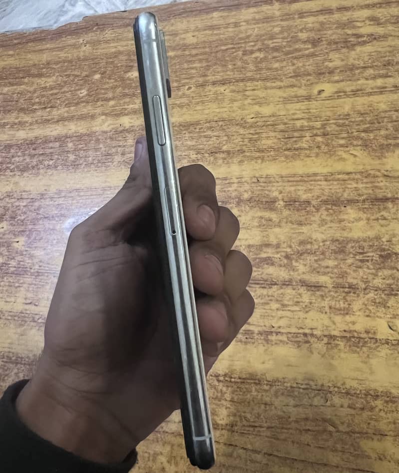 Apple iPhone XS Max 1