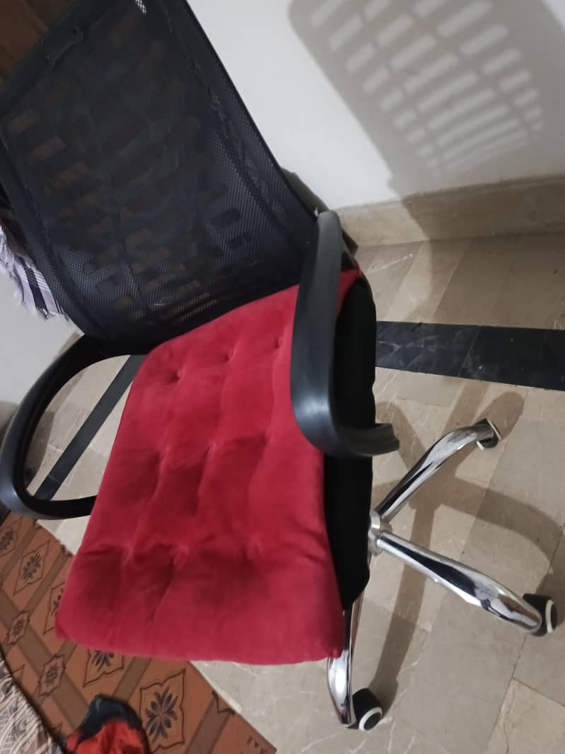 Study Chair with red Metres 1