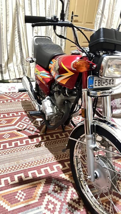 Cg 125 2026 k 6 month mn niklwaya tha shorom cndtion 1st owner bike