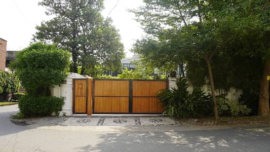 Corner House For Sale In Cavalry Ground