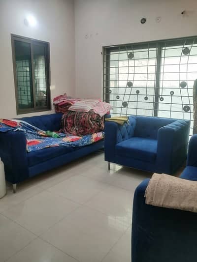 Iqbal Town 10 Marla Uper 3 Bed Tile Portion At Nishter Block
