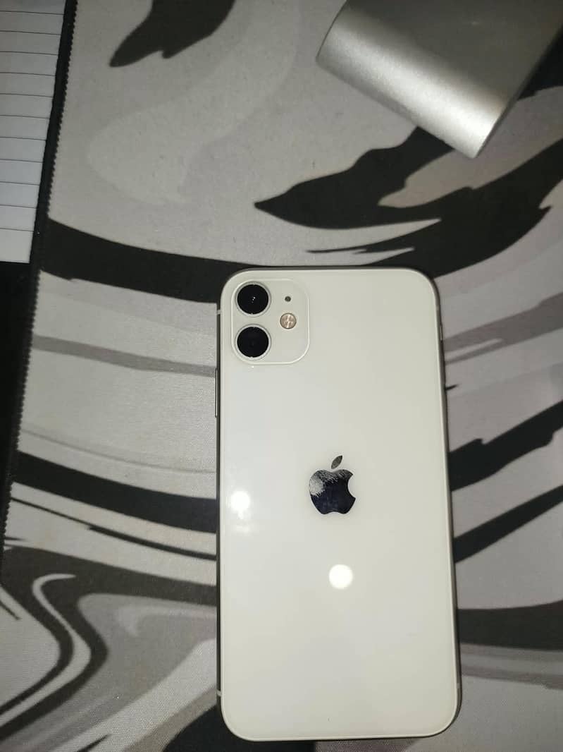 Apple iPhone 11 0