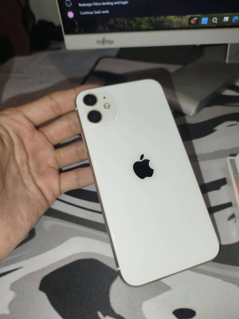 Apple iPhone 11 6