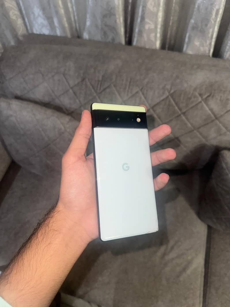 Google Pixel 6 4