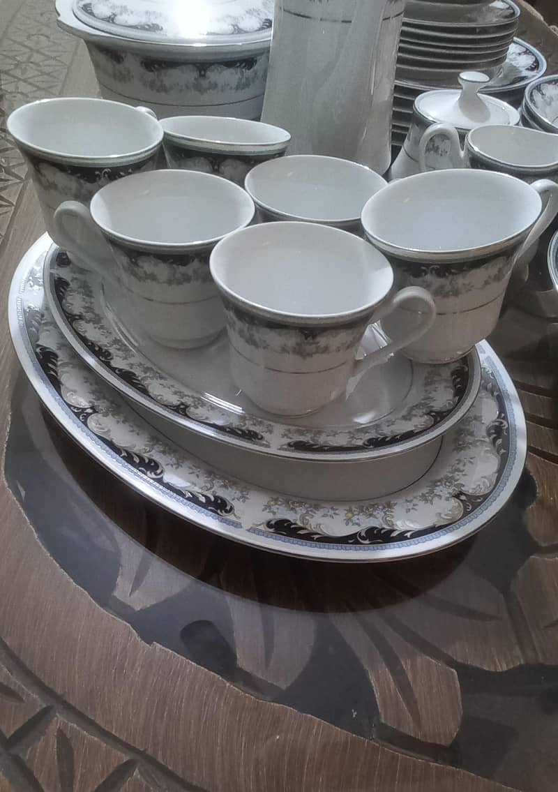 Cheeni Dinner Set 1