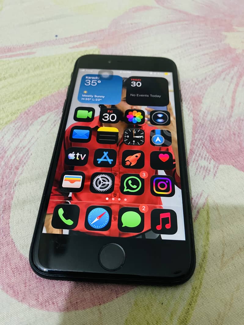 Apple iPhone SE 2 1