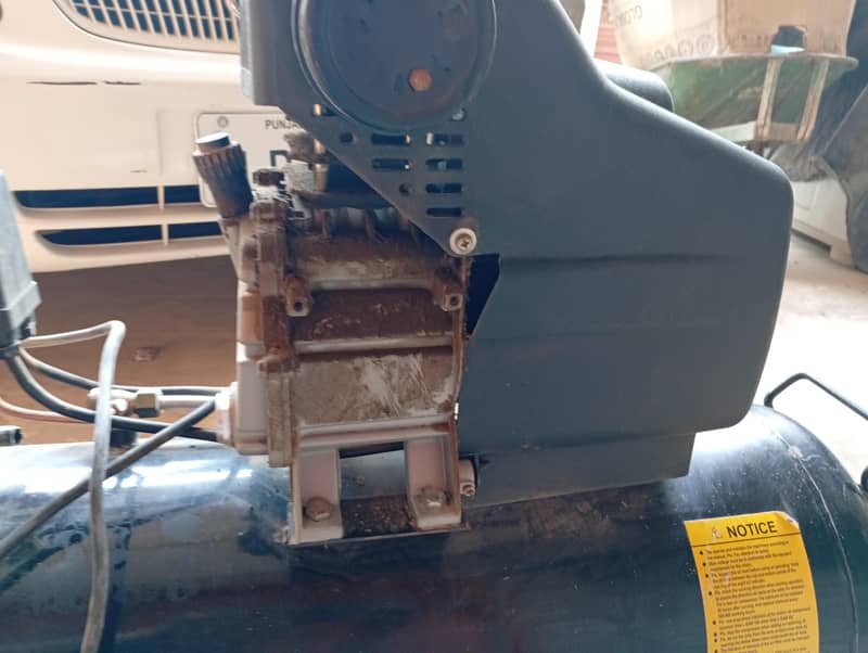 Air Compressor 0