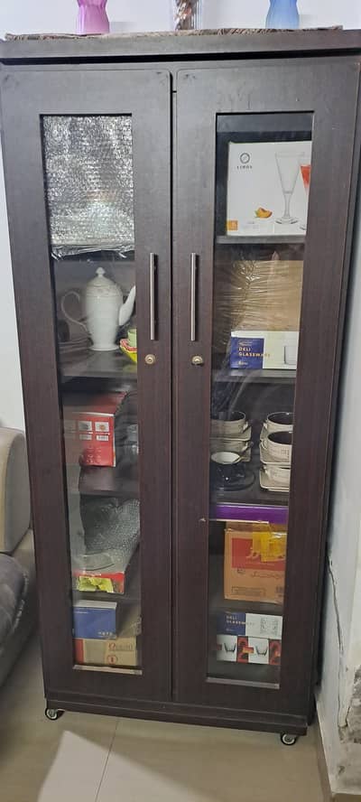 2 door wardrobe/crockery showcase