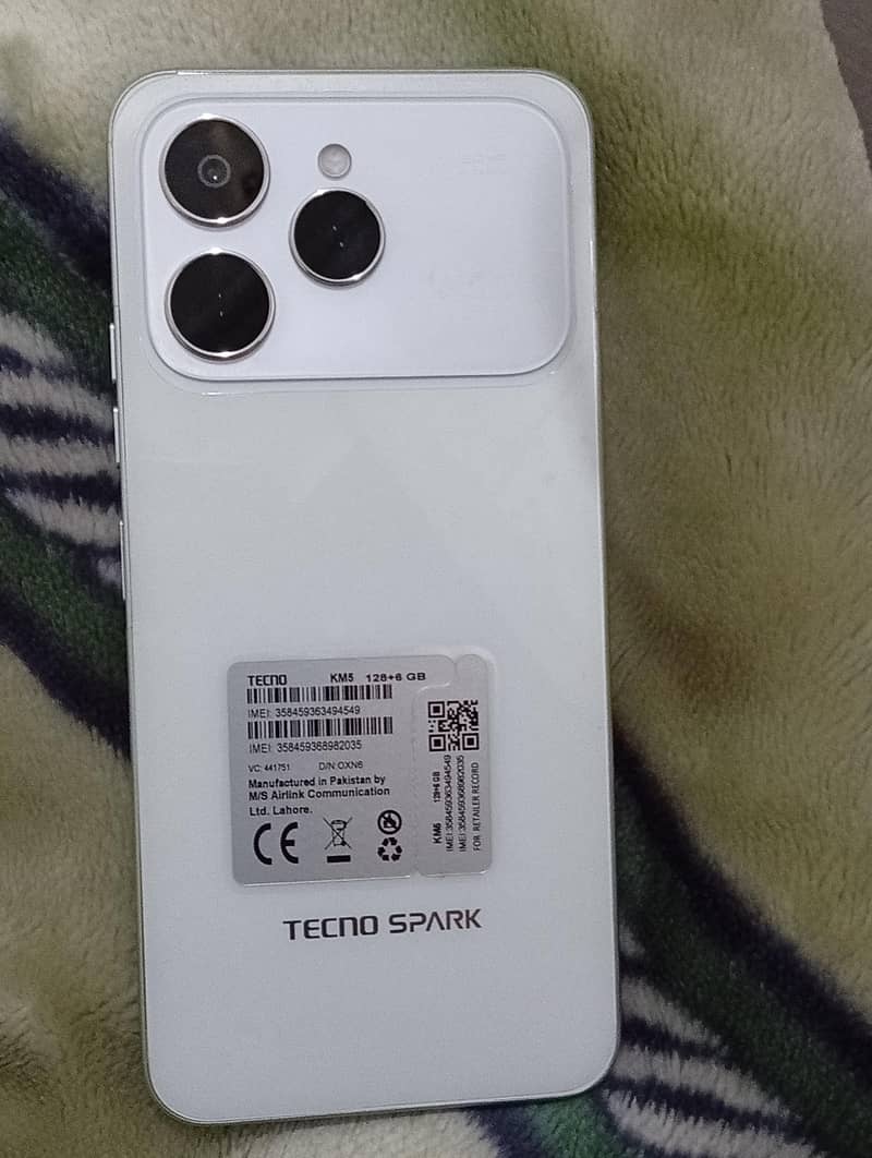 Tecno Spark 40 0