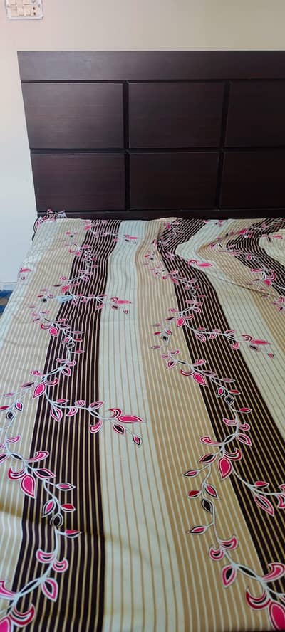 Single Bed with Mattress