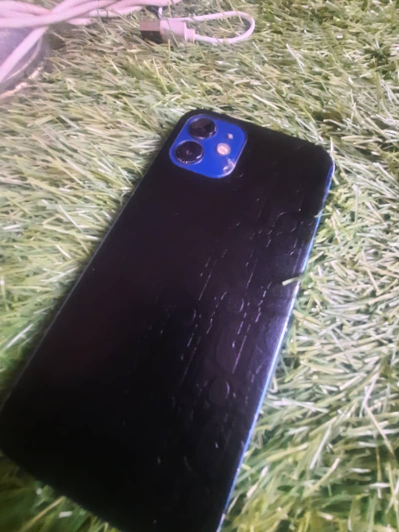 Apple iPhone 12 1