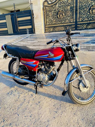 Honda 125 2006 model Antique bike 2nd owner urgent sale