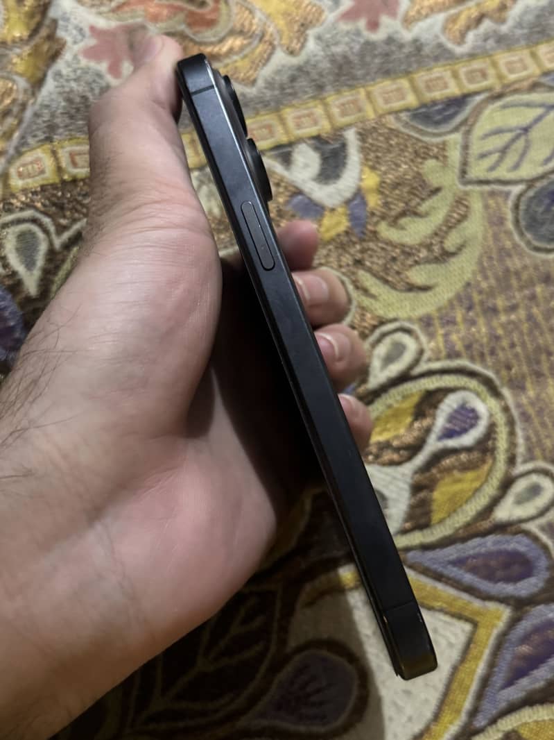 Apple iPhone 15 Pro Max 11