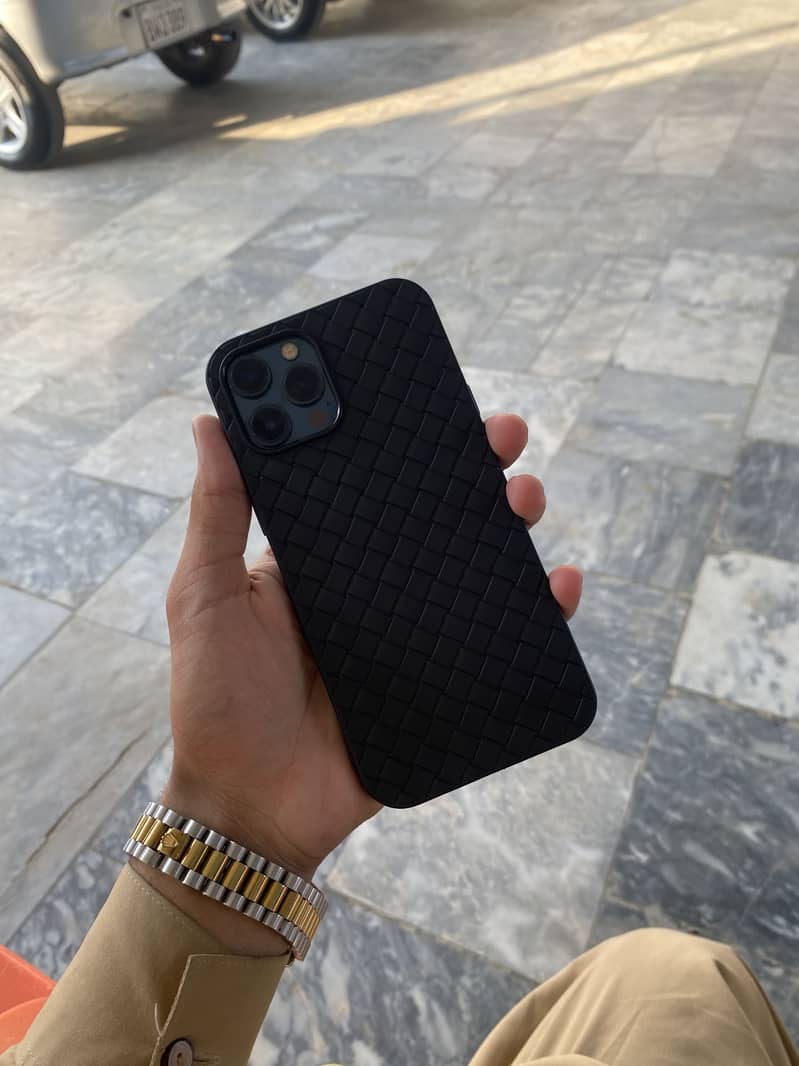 Apple iPhone 12 Pro Max 2
