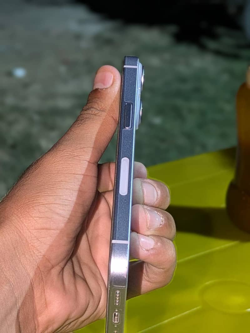 Apple iPhone 14 6