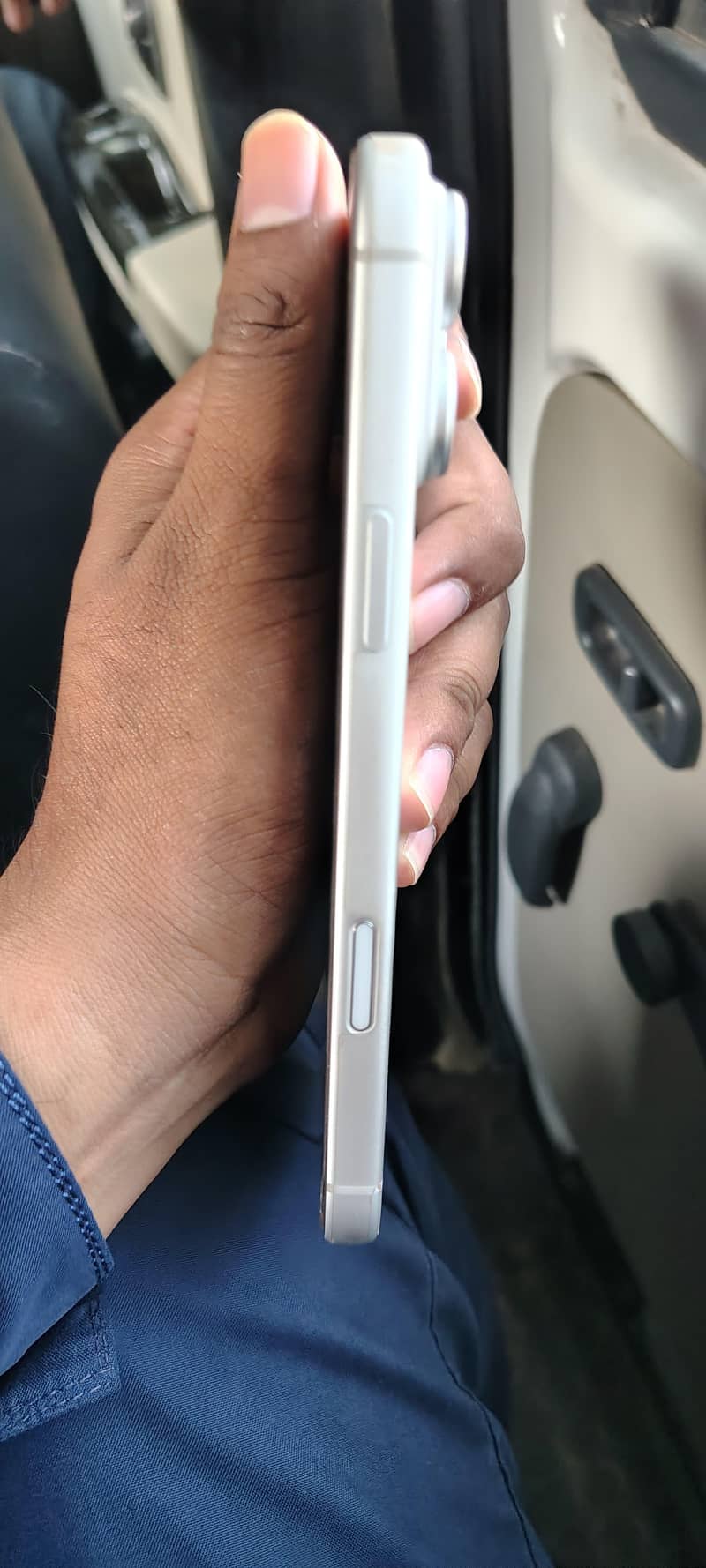 Apple iPhone 17 Pro Max 1