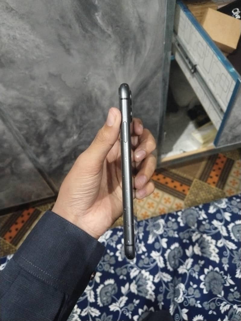 Apple iPhone 11 1