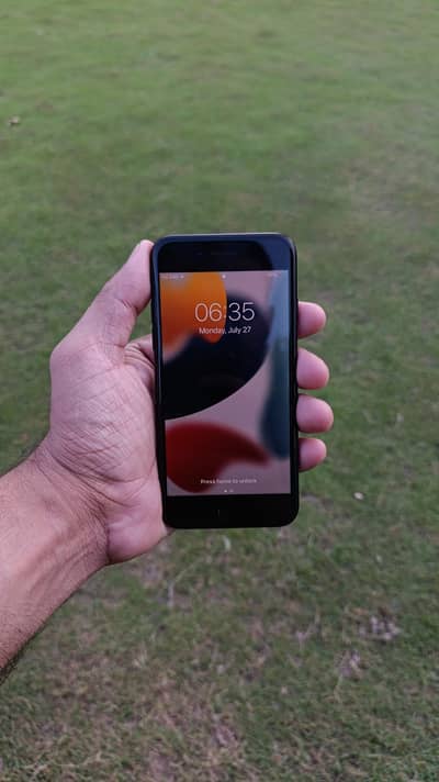 Apple iPhone 7