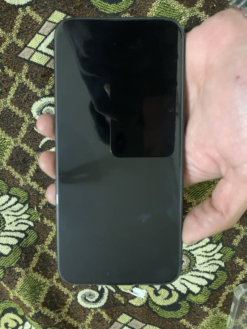 Apple iPhone 15 Pro Max 6