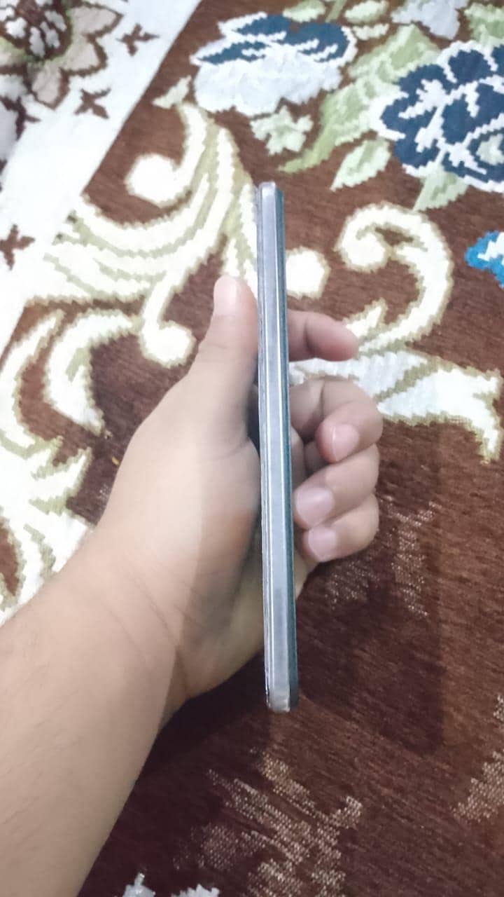 Vivo V21 1
