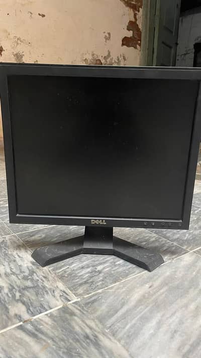 Dell LCD Monitor – VGA & DVI-D – For PC