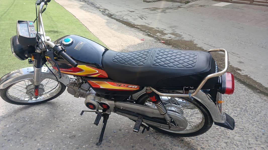 united 70cc 3