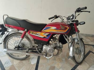 Honda CD 70cc 2025 model Neat and clean original mileage Army person