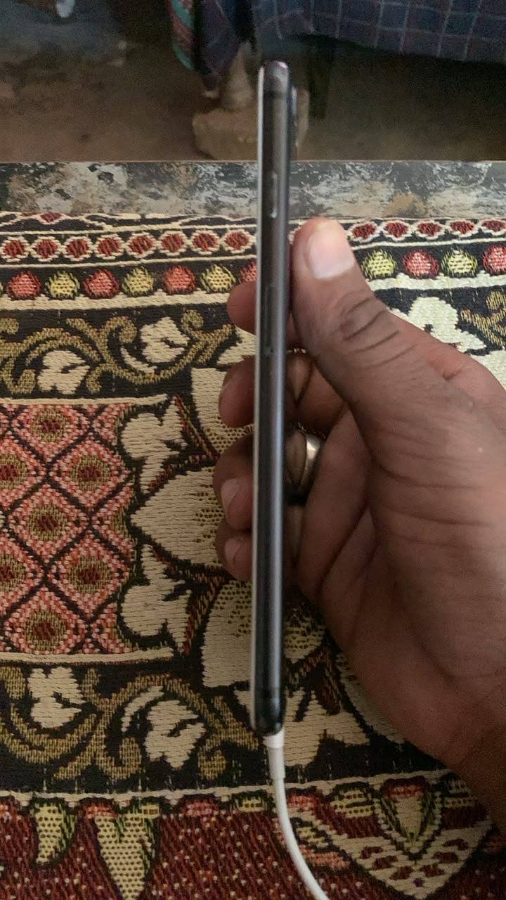 Apple iPhone 7 Plus 0