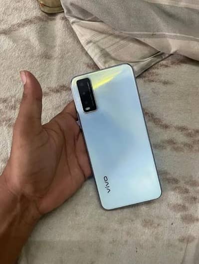 Vivo Y20 (4'64)